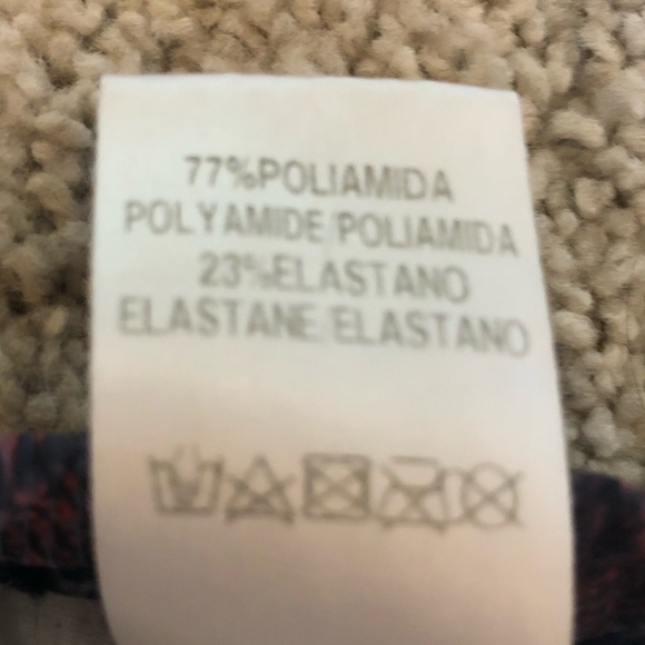 Beautiful Quality Girls Patterned Leggings - Picture 4 of 4